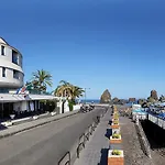 Hotell Grand Faraglioni 4*