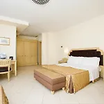 Grand Faraglioni Hotell