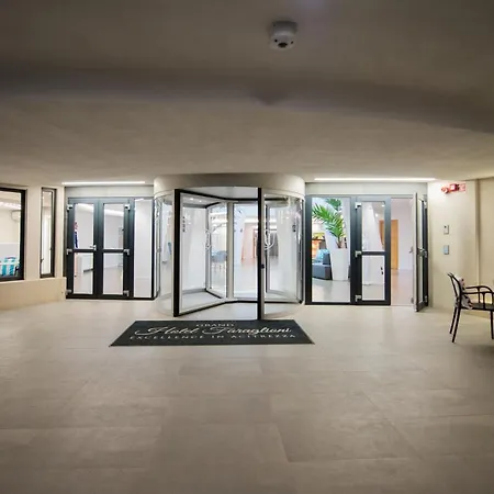 Hotel Grand Faraglioni 4*