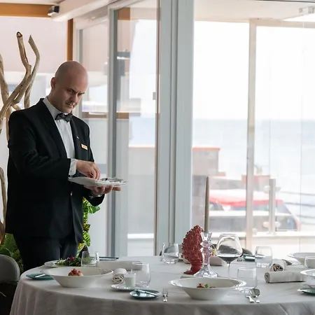 Grand Faraglioni Hotel 4*