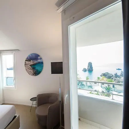 Grand Faraglioni Hotel 4*
