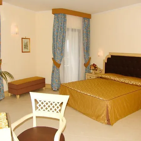 Hotel Grand Faraglioni